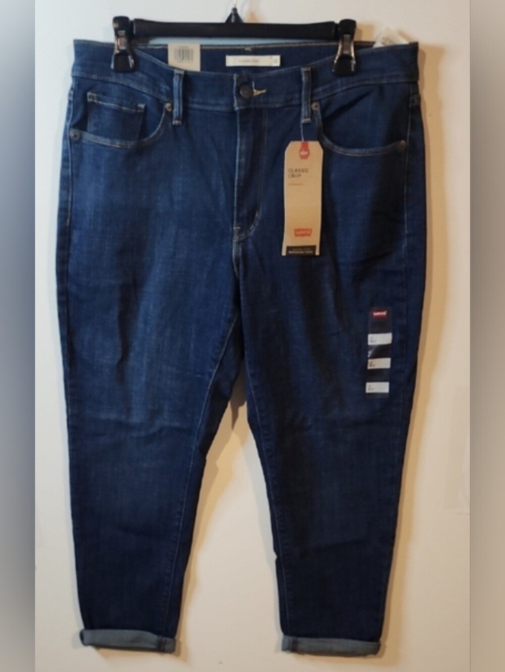 Levi's Classic Cropped Jeans NWT Size 31 X 27